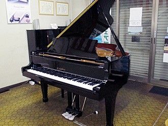 カワイグランドピアノ　KG-2D